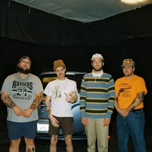 Mom Jeans Concerts in Fresno